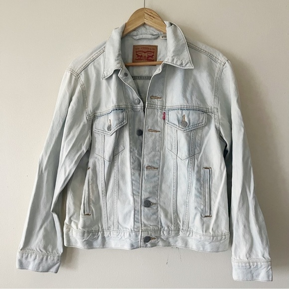 LEVI Strauss & Co Light Wash Embroidery Denim Jacket Size M - Picture 1 of 11